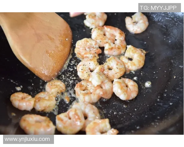 三人篮球女队战术调整策略探讨与实战应用分析