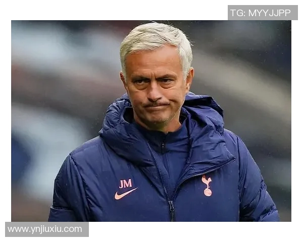 欧冠赛场上斯耶尔德鲁普的精彩表现与球队的辉煌历程分析