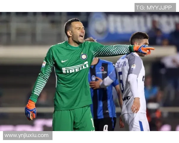 汉达诺维奇重回球场，斩获冠军头衔：不老门神的传奇再续